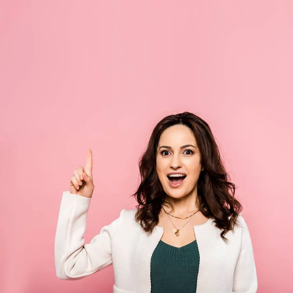 Excited Woman Pointing Finger Isolated Pink — Stock Photo, Image