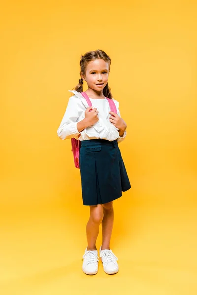 Cute Schoolkid Touching Pink Backpack While Standing Orange — Stock Photo, Image