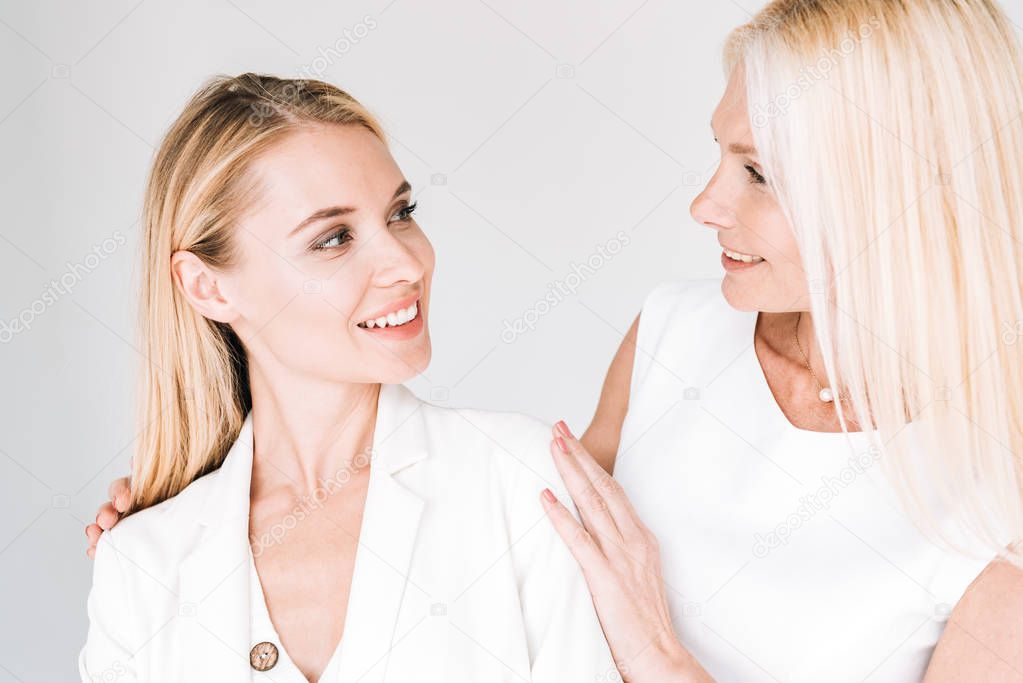 Granny Foto V Odezhde I Bez
