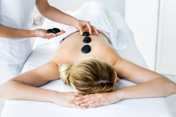 Cropped View Masseur Doing Hot Stone Massage Woman Spa — Stock Photo, Image