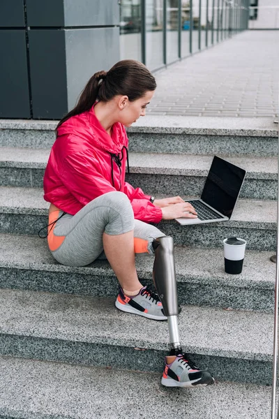 Disabled Sportswoman Using Laptop Blank Screen While Sitting Stairs Street — Stock Photo, Image