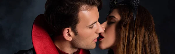 Panoramic Shot Man Pretty Woman Kissing Black — Stock Photo, Image