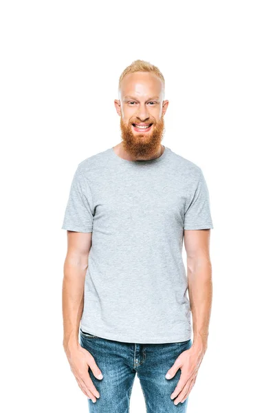 Homem Barbudo Bonito Sorridente Camiseta Cinza Isolado Branco — Fotografia de Stock