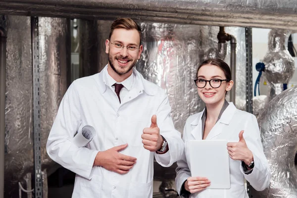 Happy Engineers Showing Thumbs Compressed Air System — Stock Photo, Image