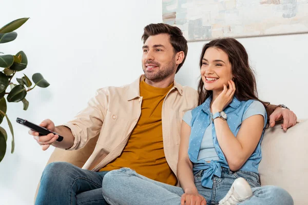 Beautiful Smiling Girl Watching Movie Boyfriend Living Room — Stock Photo, Image