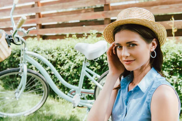 Attractive Woman Touching Straw Hat Smiling Bicycle — Stock Photo, Image