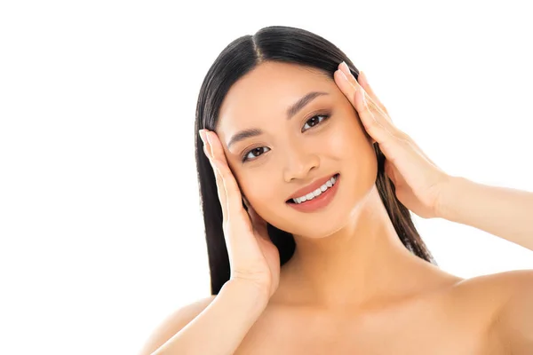Heyecanlı Genç Asyalı Kadın Beyaz Tenli Yüzlere Dokunuyor — Stok fotoğraf