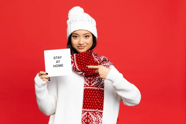 Young Asian Woman White Hat Scarf Pointing Finger Paper Stay — Stock Photo, Image