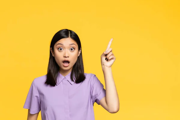 Shocked Asian Woman Open Mouth Pointing Finger Isolated Yellow — Stock Photo, Image