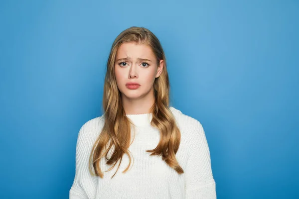 Sad Blonde Beautiful Woman Sweater Isolated Blue Background — Stock Photo, Image
