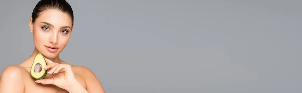 Жінка Голими Плечима Авокадо Наполовину Ізольована Сірому Банер — стокове фото