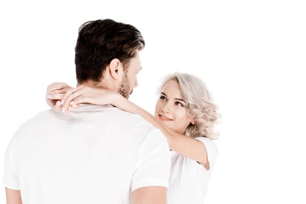 Atraente casal maravilhoso abraço isolado no branco — Fotografia de Stock