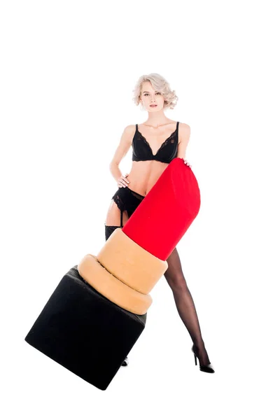 Wunderbare Frau in Dessous mit großem roten Lippenstift auf weißem Hintergrund — Stockfoto