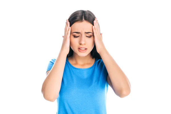 Portrait de jeune femme ayant mal à la tête isolé sur blanc — Photo de stock