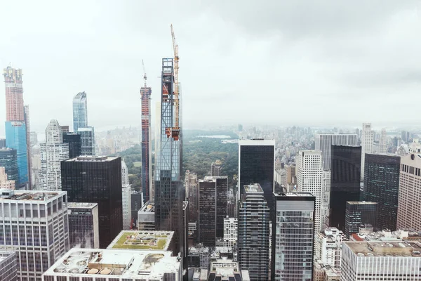 Vista aérea de la arquitectura en la ciudad de Nueva York, EE.UU. - foto de stock