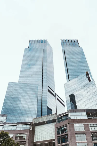 Low angle view of skyscrapers and clear sky in new york city, usa — Stock Photo