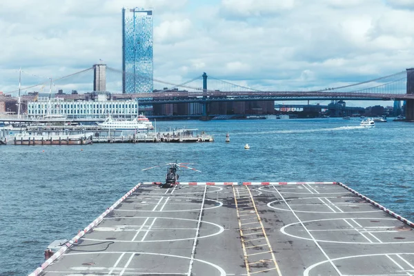 Manhattan und brooklyn bridge in new york, usa — Stockfoto