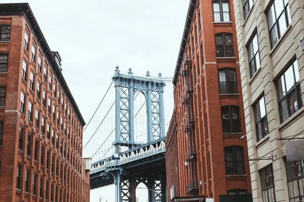 Міські сцени з будівель і Бруклінського моста, в Нью-Йорку, США — стокове фото