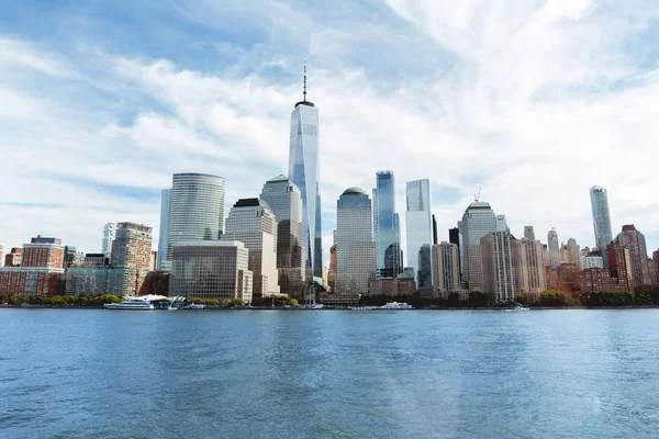 MANHATTAN, NEW YORK, USA - OCTOBER 8, 2018: beautiful view of manhattan and atlantic ocean, new york, usa — Stock Photo