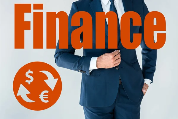Abgeschnittenes Bild eines Geschäftsmannes, der Jacke auf Weiß mit Finanzsymbolen zuknöpft — Stockfoto