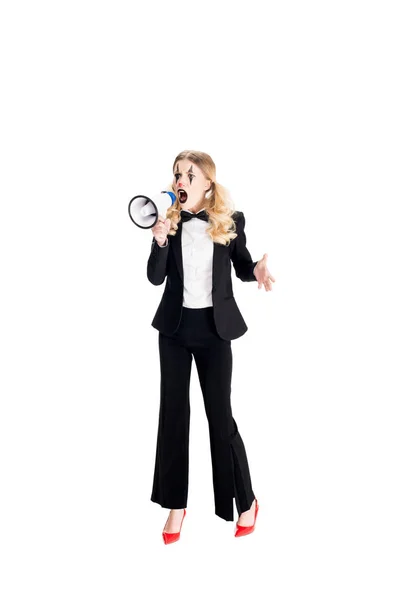 Palhaço fêmea irritado gritando em megafone enquanto em pé em terno isolado no branco — Fotografia de Stock