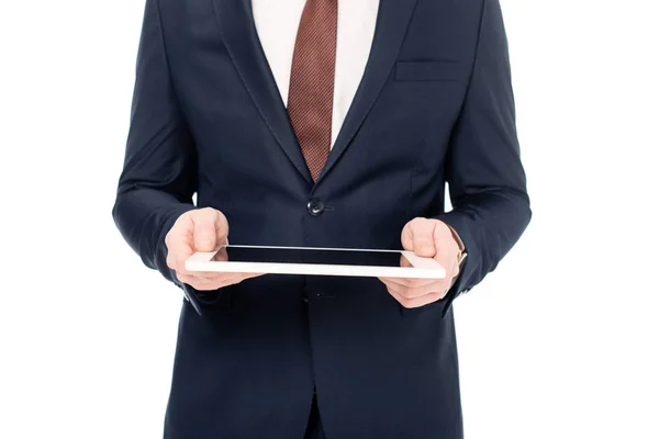 Vue recadrée de l'homme d'affaires en utilisant tablette numérique isolé sur blanc — Photo de stock
