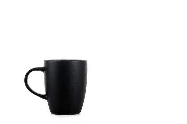 Grande xícara de cerâmica preta isolada no fundo branco — Fotografia de Stock