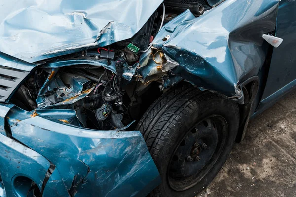 Selective focus of crashed automobile after car accident — Stock Photo