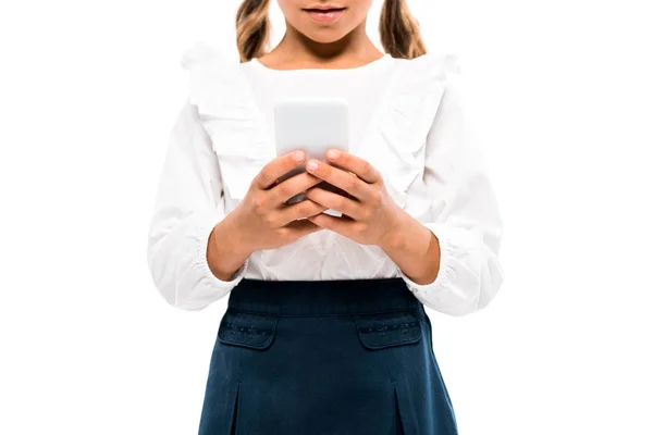 Vista recortada del niño usando teléfono inteligente aislado en blanco - foto de stock