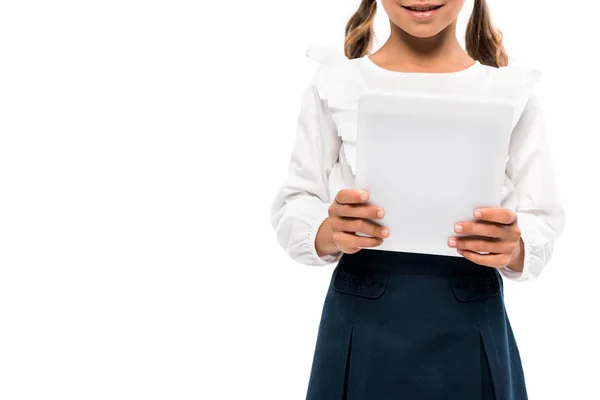 Vista cortada de criança feliz usando tablet digital isolado em branco — Fotografia de Stock