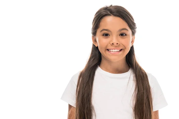 Glückliches und nettes Kind, das isoliert auf Weiß lächelt — Stockfoto