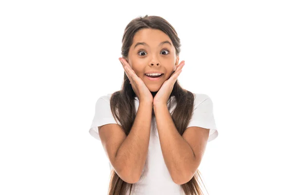 Niño feliz tocar la cara aislado en blanco - foto de stock