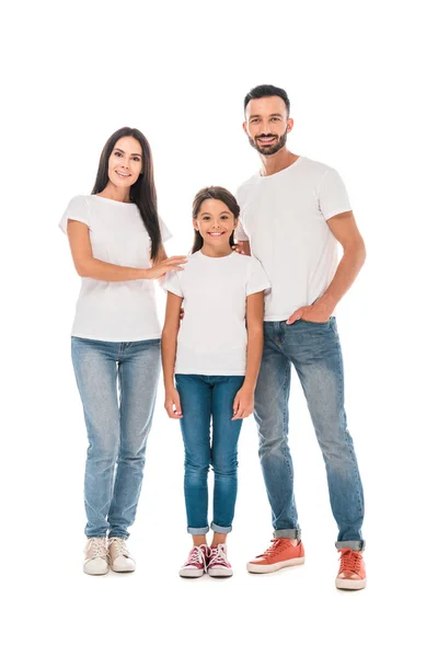 Glückliche Familie, die isoliert auf Weiß zusammensteht — Stockfoto