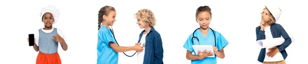 Collage de niño afroamericano señalando con el dedo en el teléfono inteligente con la pantalla en blanco, niño en traje médico examinando niño aislado en blanco - foto de stock