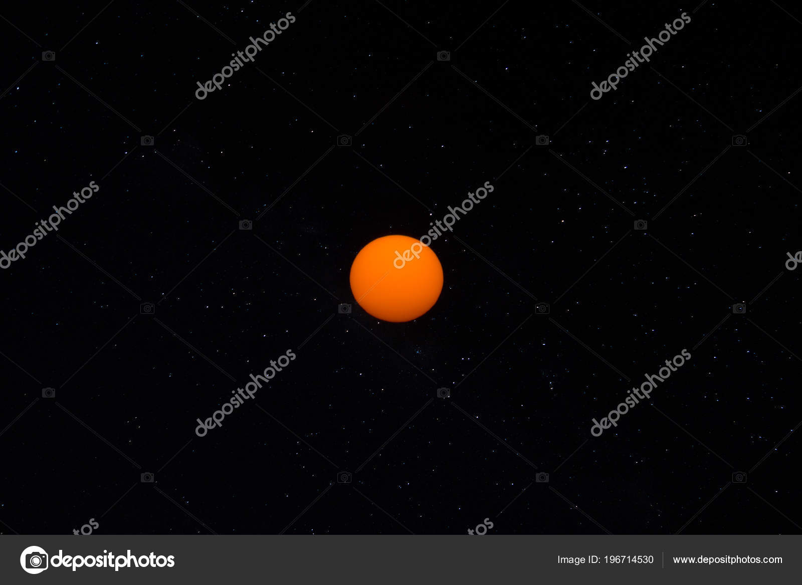 Soleil Orange Dans Ciel Sombre étoile Photographie