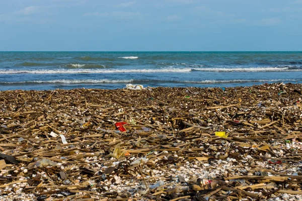 Dirty Sea Full Rubbish — Stock Photo, Image