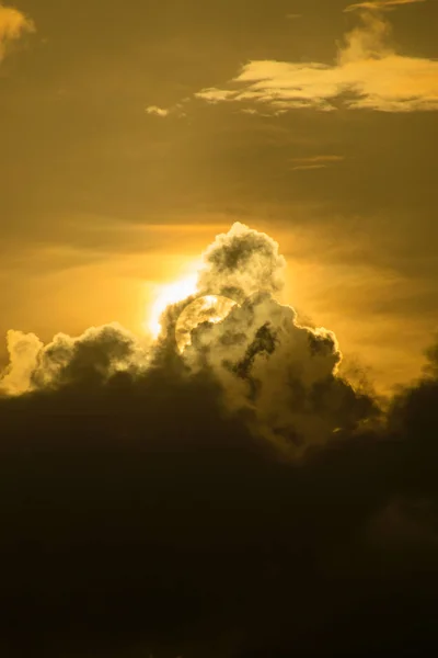Cielo Atardecer Con Nube Oscura — Foto de Stock