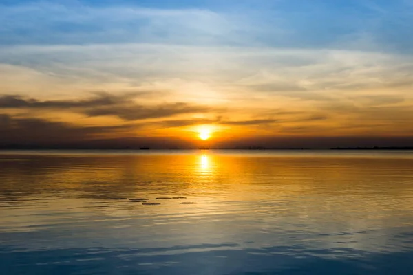 Solnedgång Sky Sjön — Stockfoto