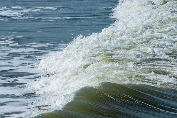 海に白い波 — ストック写真