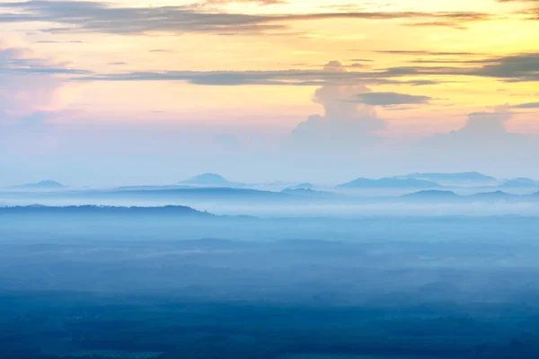 Soft Focus Image Fog Cover Blue Mountain Morning — Stock Photo, Image