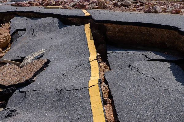 Erosão Rodoviária Causada Por Ondas Tempestades Severas Imagem Sem Foco — Fotografia de Stock