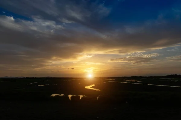 Paysage Silhouette Ciel Coucher Soleil Avec Lumière Soleil Nuage Voyage — Photo