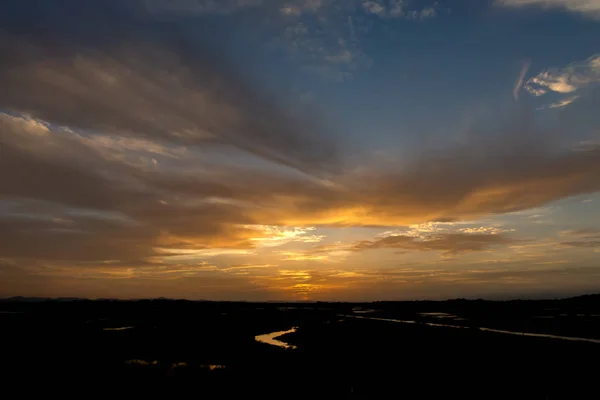 Silueta Paisaje Crepúsculo Cielo Después Del Sol Está Cayendo Detrás — Foto de Stock