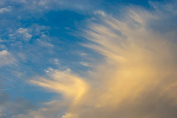 Orange Cloud Błękitne Niebo Zmierzchu Zachodzie Słońca — Zdjęcie stockowe