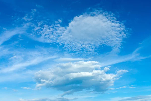 Cielo Azul Con Nube Blanca — Foto de Stock