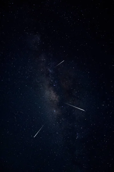 Mroczne Niebo Spadające Gwiazdy Stardust Nocy — Zdjęcie stockowe