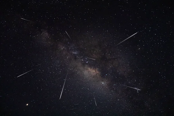 Padající Hvězdy Mléčné Dráhy Stardust Noční Obloze — Stock fotografie