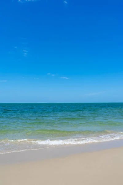 Morbida Onda Sulla Spiaggia Del Golfo Thailandia — Foto Stock