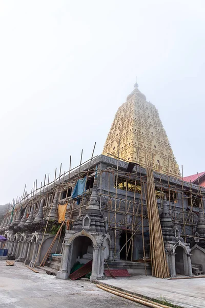 Construcción Pagoda Budista Con Niebla Templo Wang Wiwekaram Distrito Sangkhla — Foto de Stock