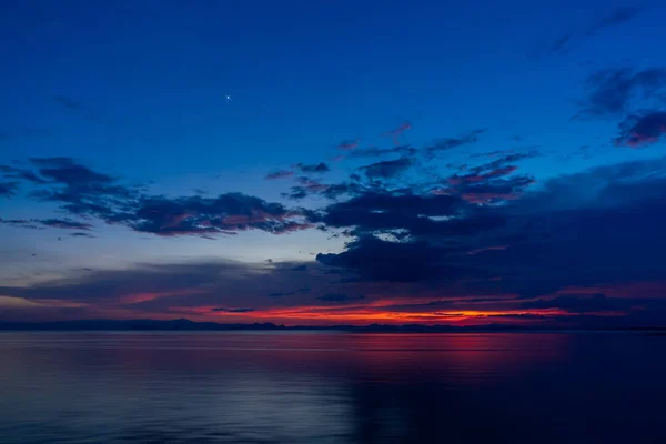 Bela Paisagem Marinha Após Céu Pôr Sol Nuvens Crepúsculo Com — Fotografia de Stock